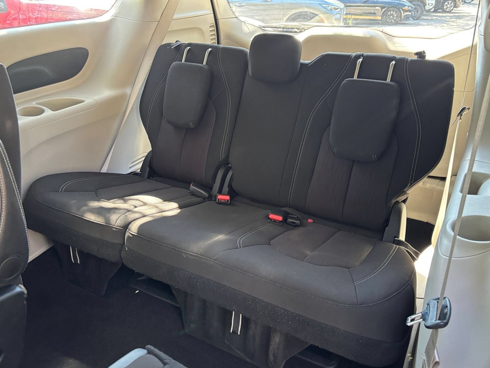 Used 2024 Chrysler Voyager LX FWD image 30
