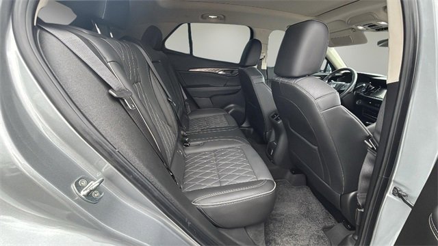 Used 2023 Buick Envision Avenir image 11