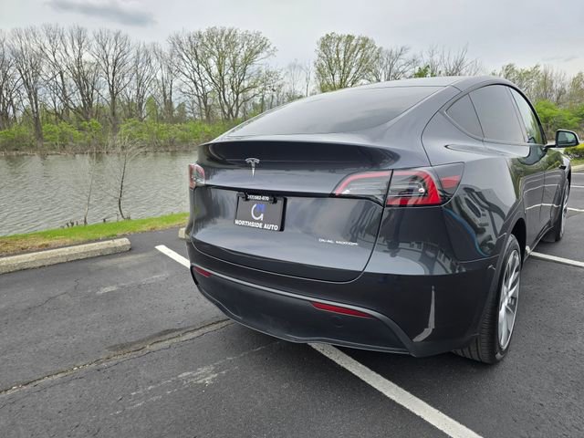 Used 2024 Tesla Model Y Long Range AWD/4WD image 8