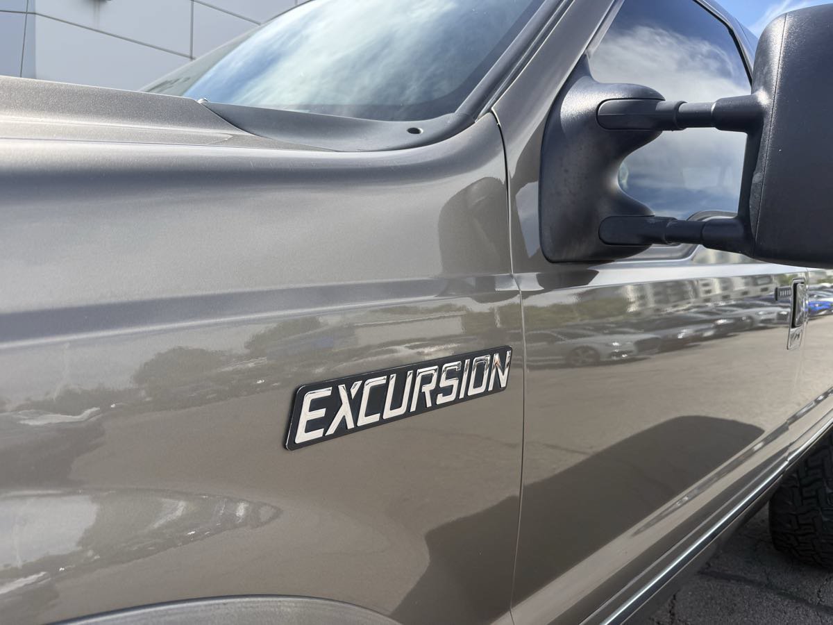 Used 2005 Ford Excursion Limited AWD/4WD image 12
