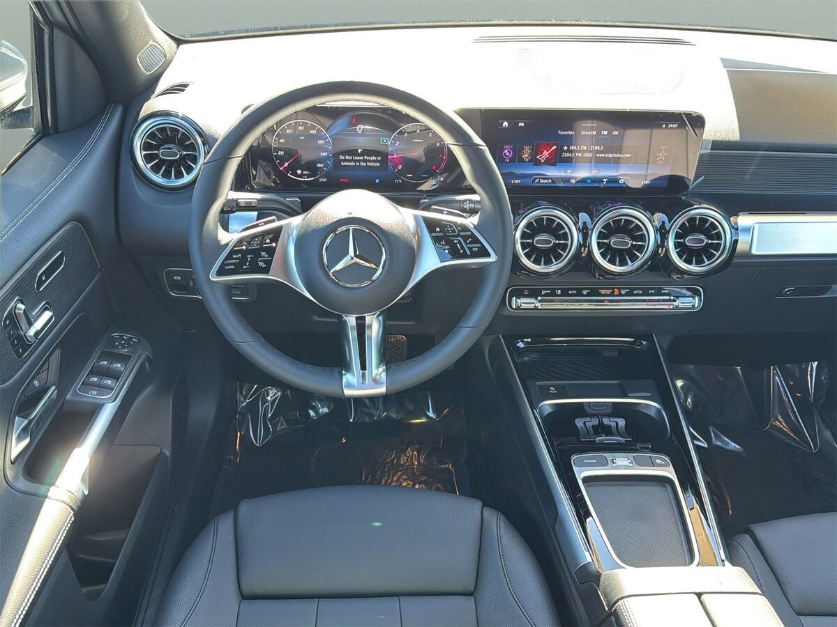 New 2026 Mercedes-Benz GLB 250 image 11