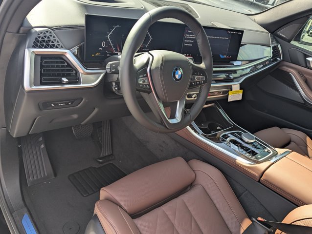 New 2026 BMW X5 xDrive50e w/ Premium Package AWD/4WD image 3
