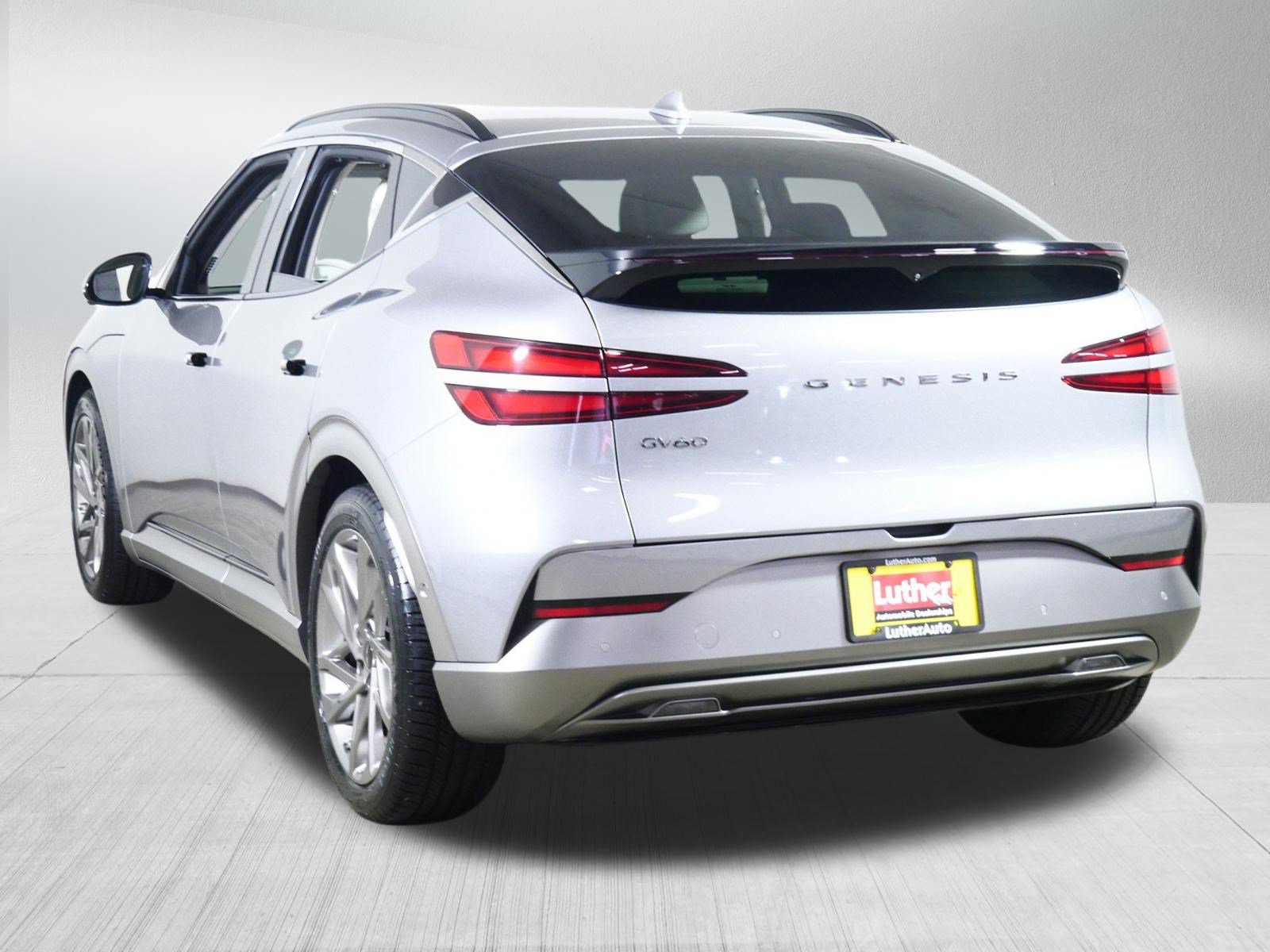 Certified 2023 Genesis GV60 Advanced AWD/4WD image 5