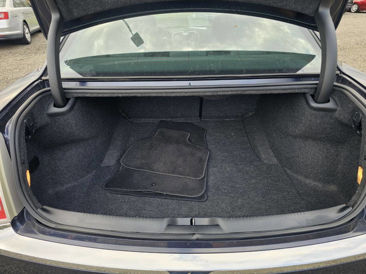 Used 2012 Chrysler 300 Limited RWD image 11