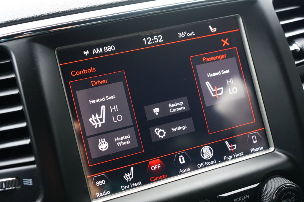 Used 2018 Jeep Grand Cherokee Altitude image 21