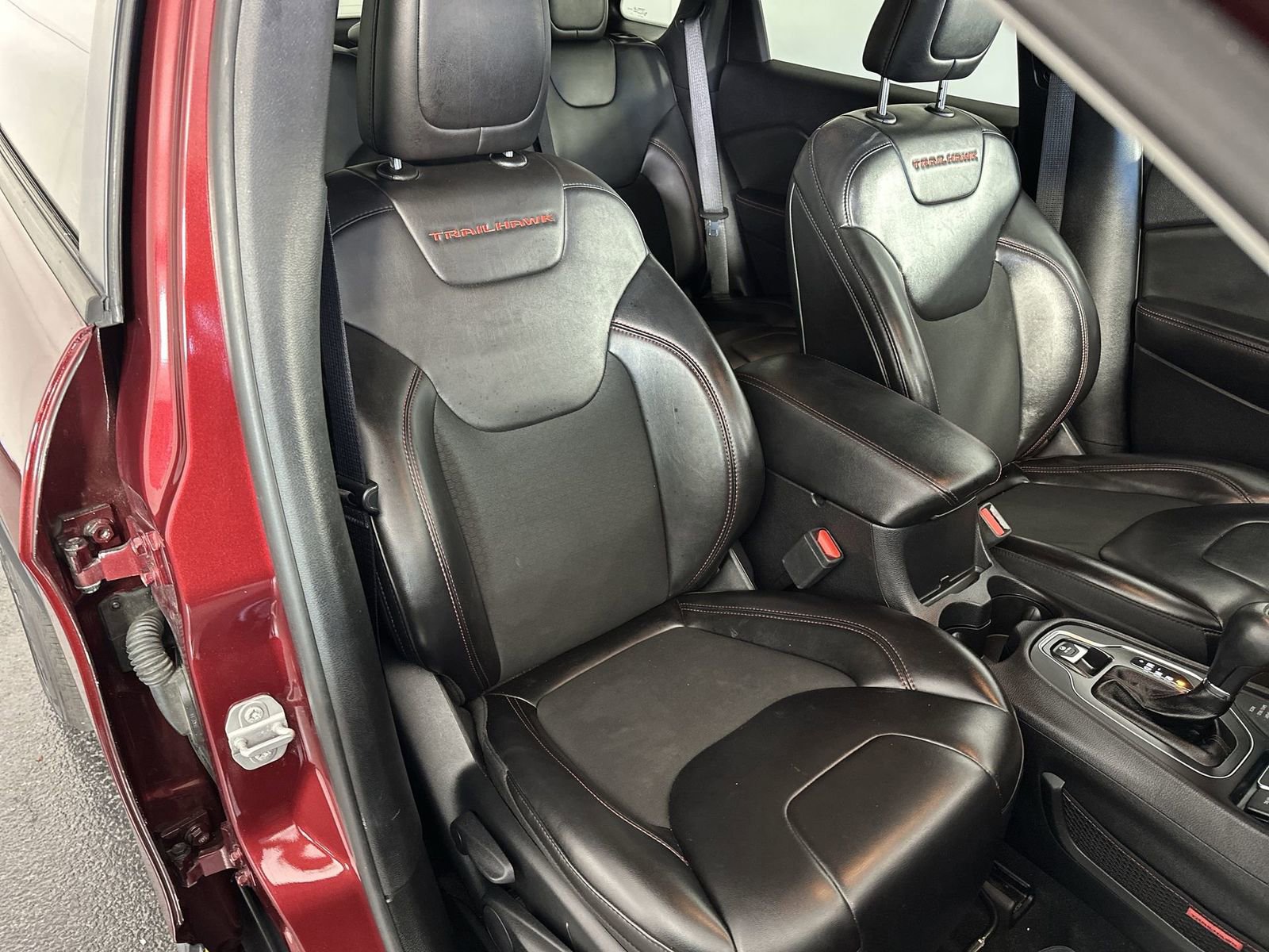 Used 2020 Jeep Cherokee Trailhawk w/ Cold Weather Group image 35