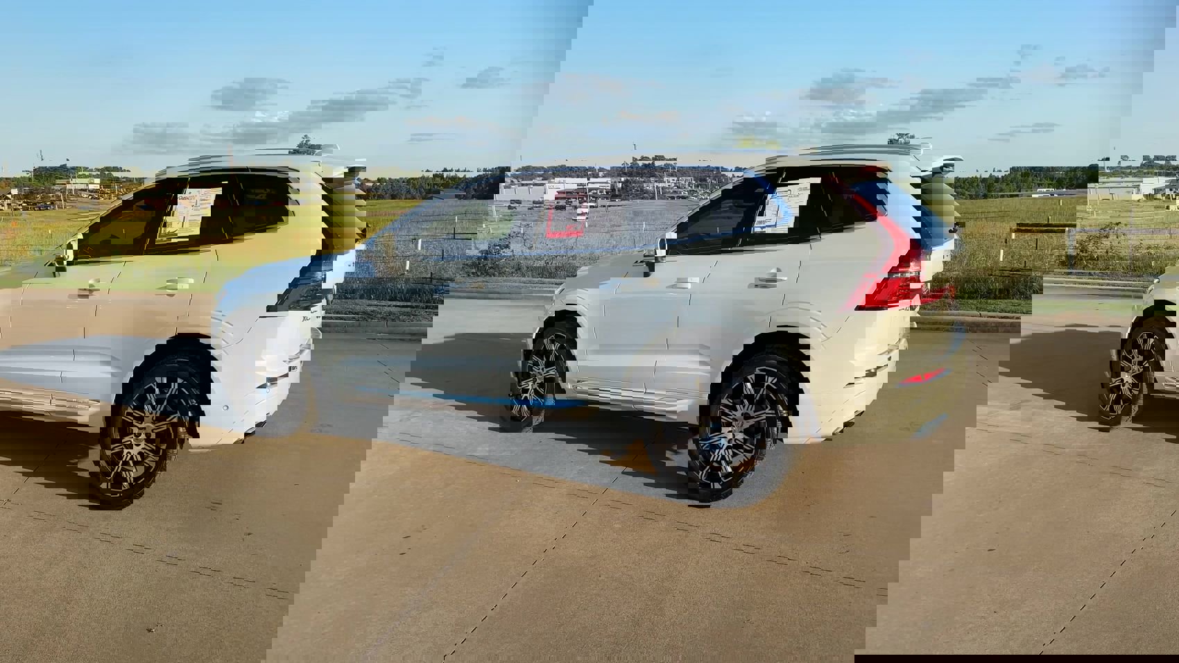 Used 2020 Volvo XC60 T6 Inscription w/ Protection Package Premier image 6