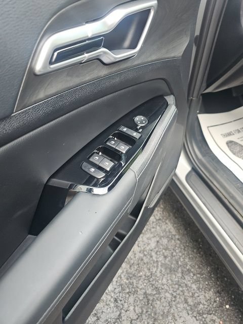 Used 2025 Kia Sportage X-Line AWD/4WD image 11