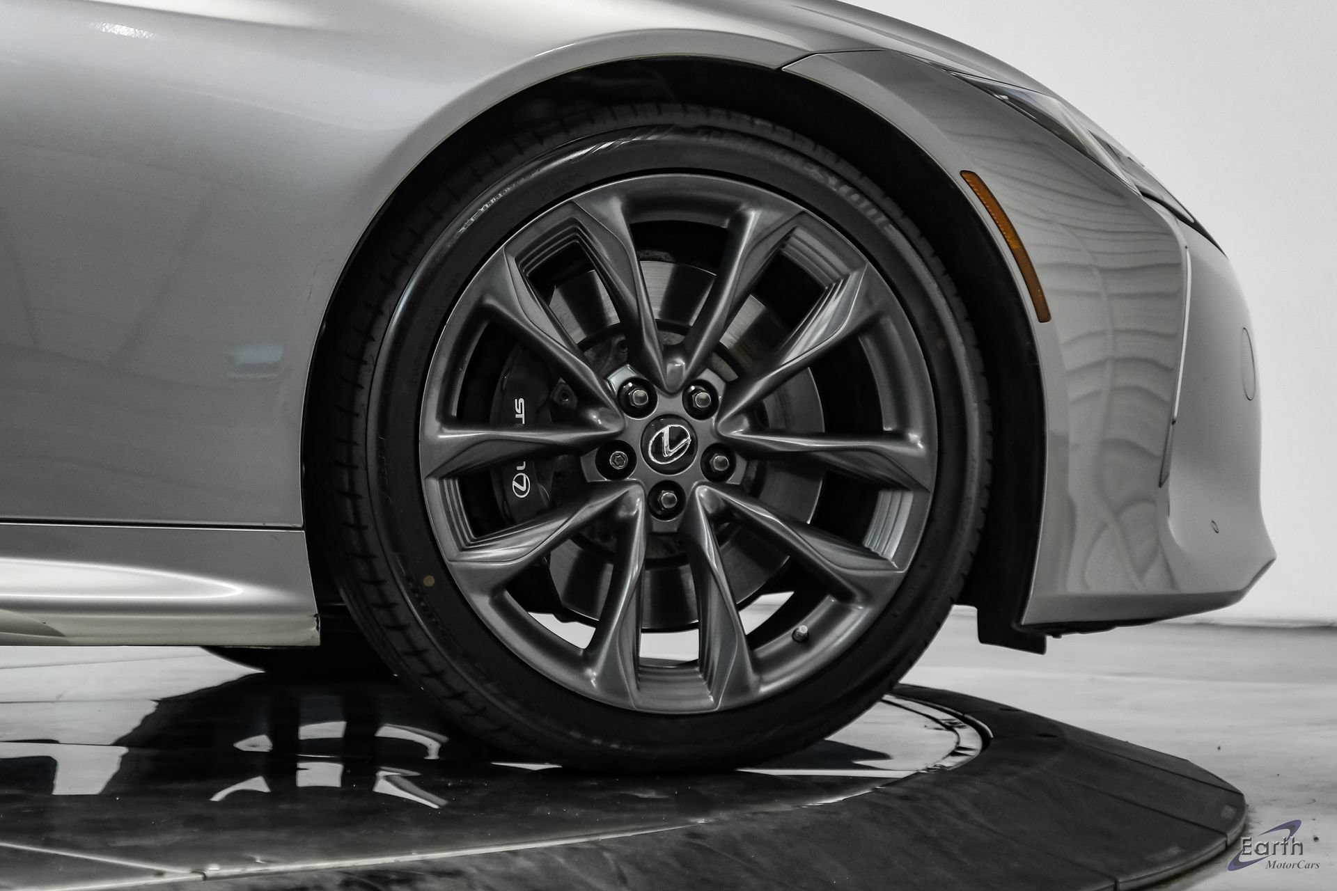 Used 2018 Lexus LC 500 Coupe w/ Performance Package RWD image 91