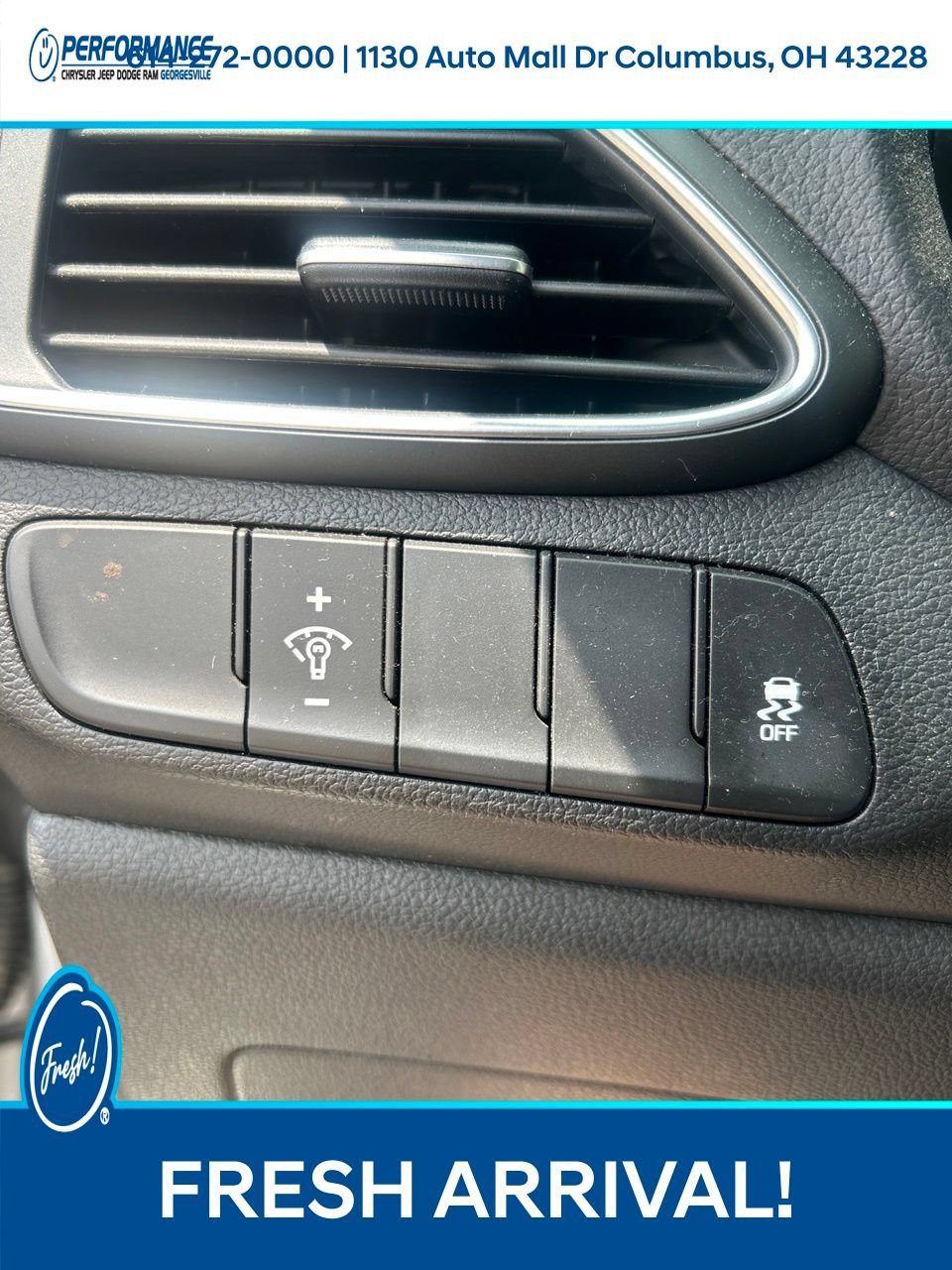 Used 2018 Hyundai Elantra GT FWD image 19