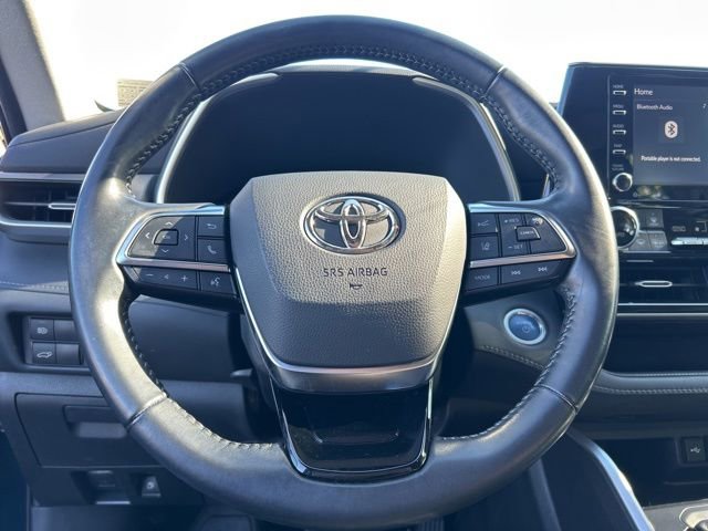 Used 2021 Toyota Highlander XLE AWD/4WD image 41