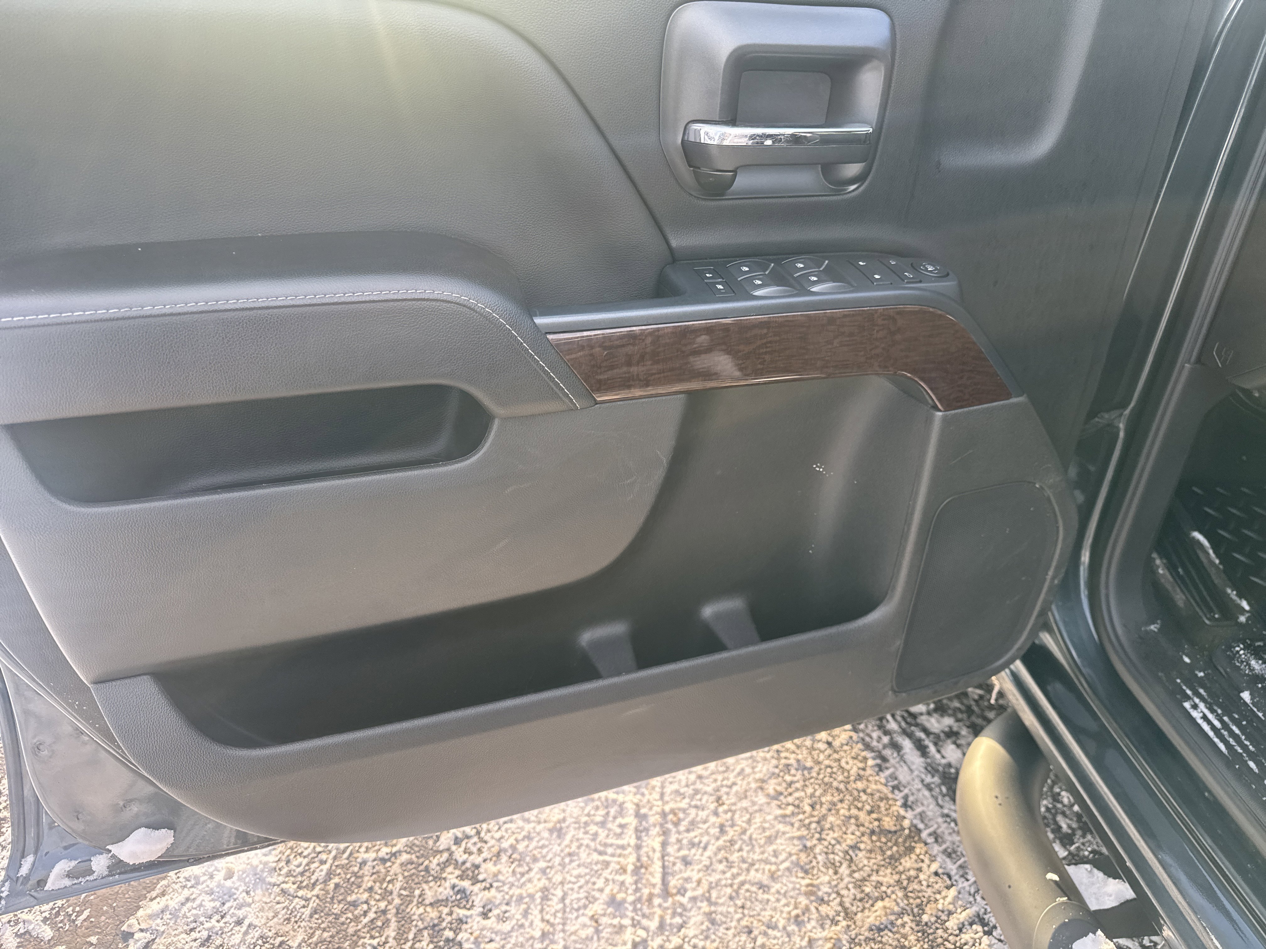 Used 2017 GMC Sierra 1500 SLE w/ SLE Value Package image 15