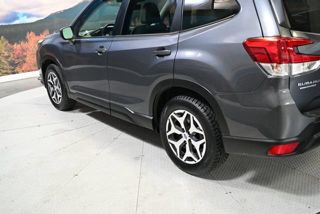 Used 2023 Subaru Forester Premium AWD/4WD image 8