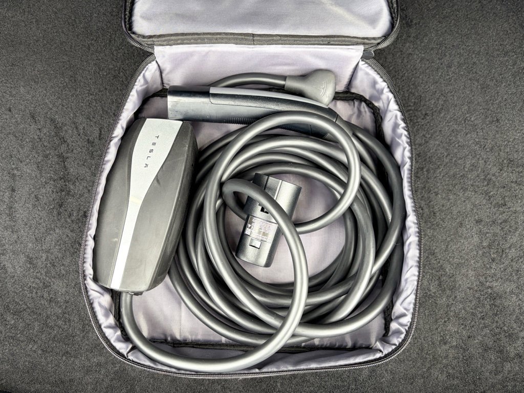 Used 2021 Tesla Model 3 Standard Range Plus image 6