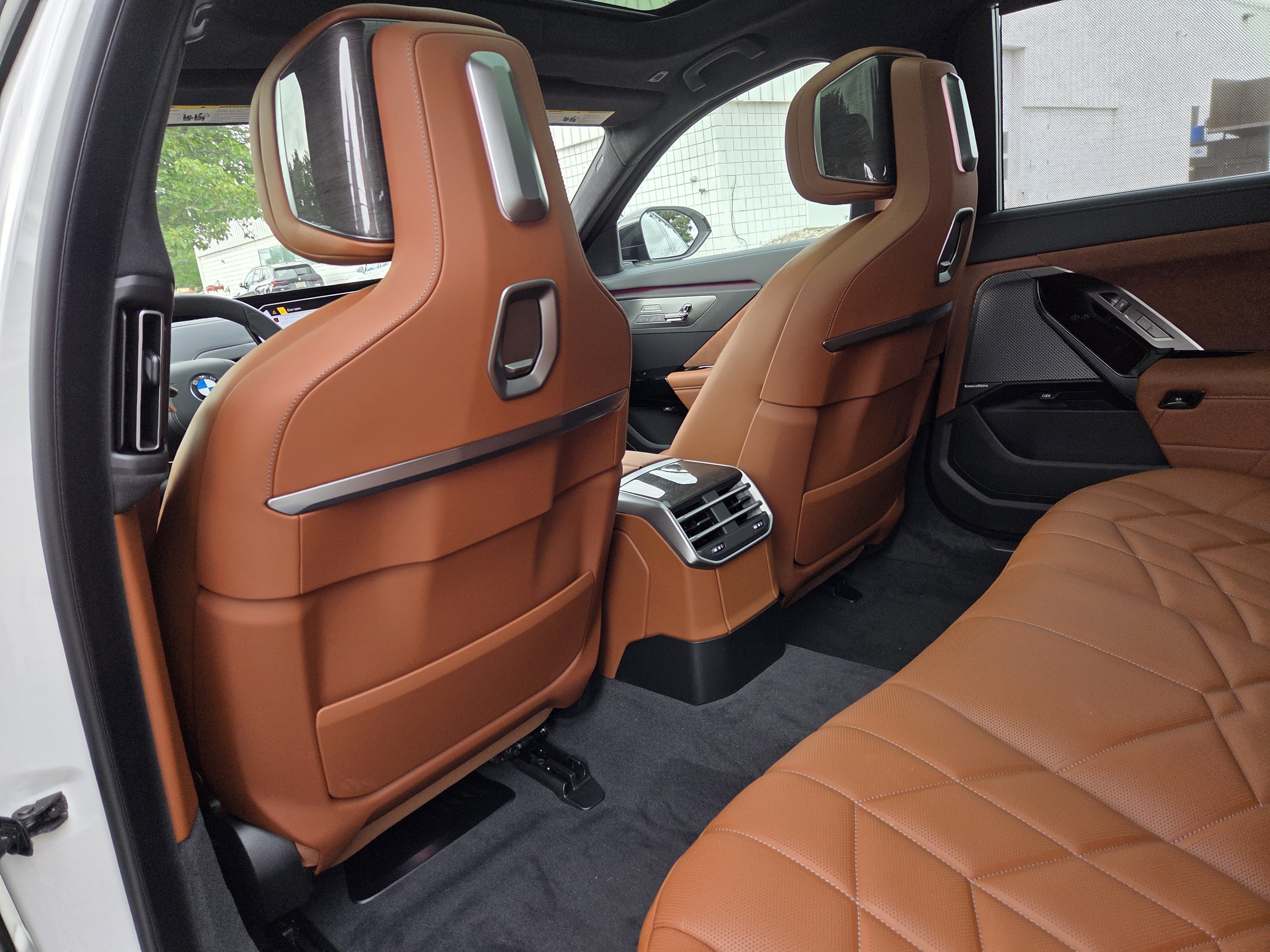New 2027 BMW 740i xDrive w/ Executive Package AWD/4WD image 31