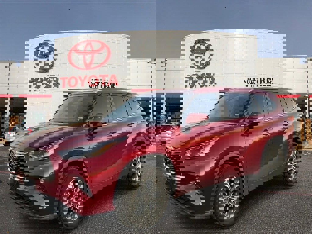 Certified 2023 Toyota Highlander XLE