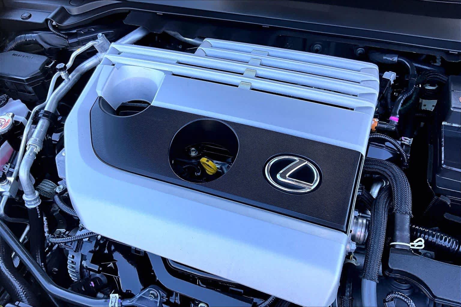 Used 2022 Lexus UX 200 w/ Accessory Package (Z1) FWD image 31