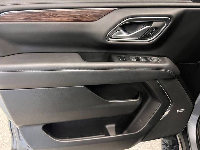 Used 2022 Chevrolet Tahoe Z71 w/ Z71 Off-Road Package AWD/4WD image 18