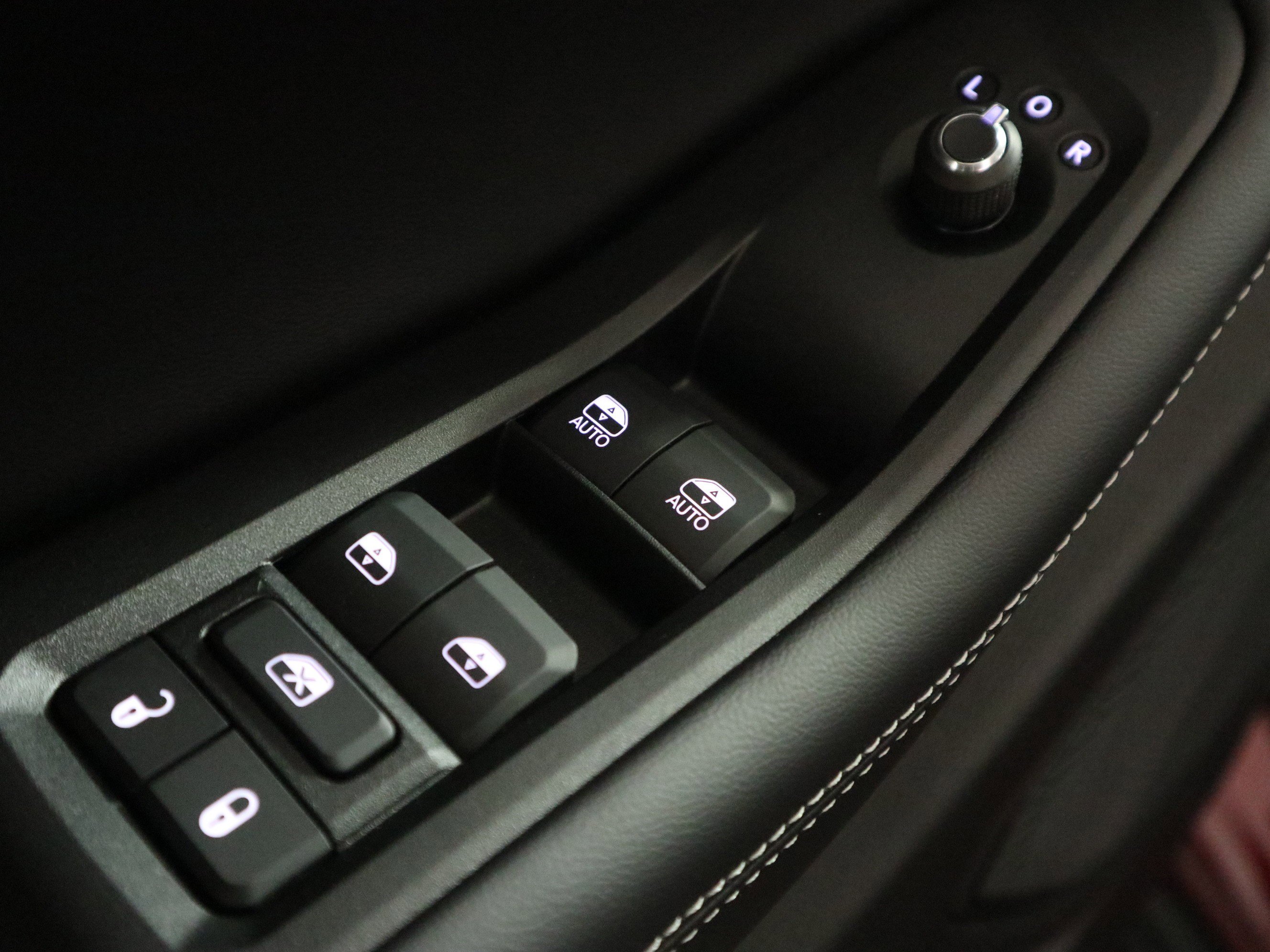 New 2025 Jeep Grand Cherokee Limited w/ Luxury Tech Group II image 34