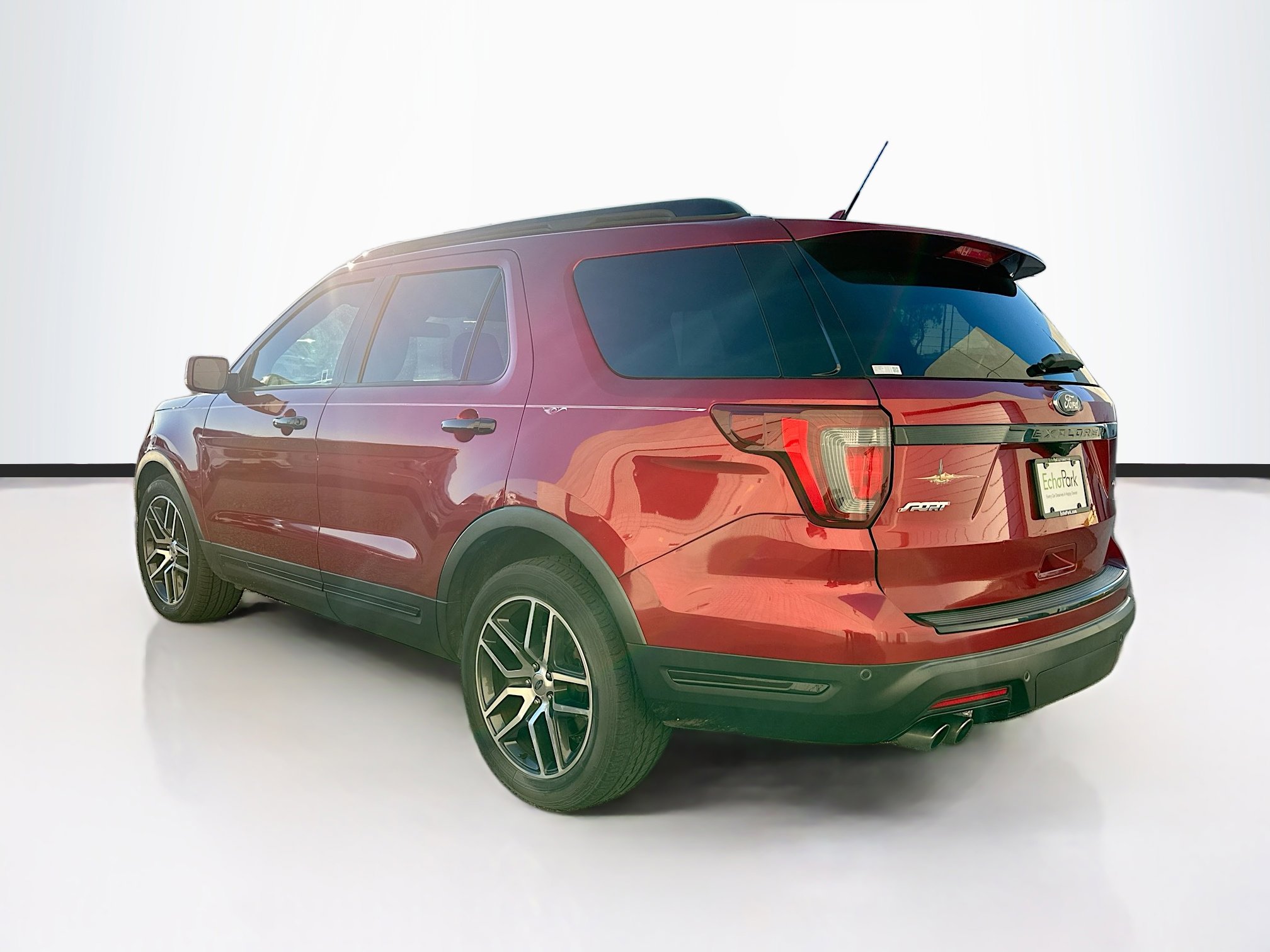 Used 2018 Ford Explorer Sport w/ Equipment Group 401A image 5