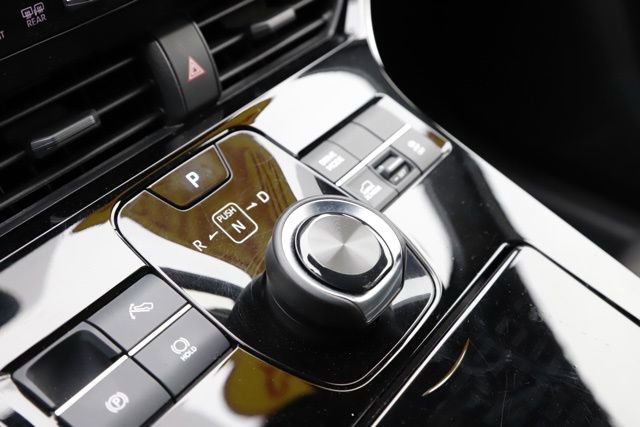 Used 2023 Subaru Solterra AWD image 26