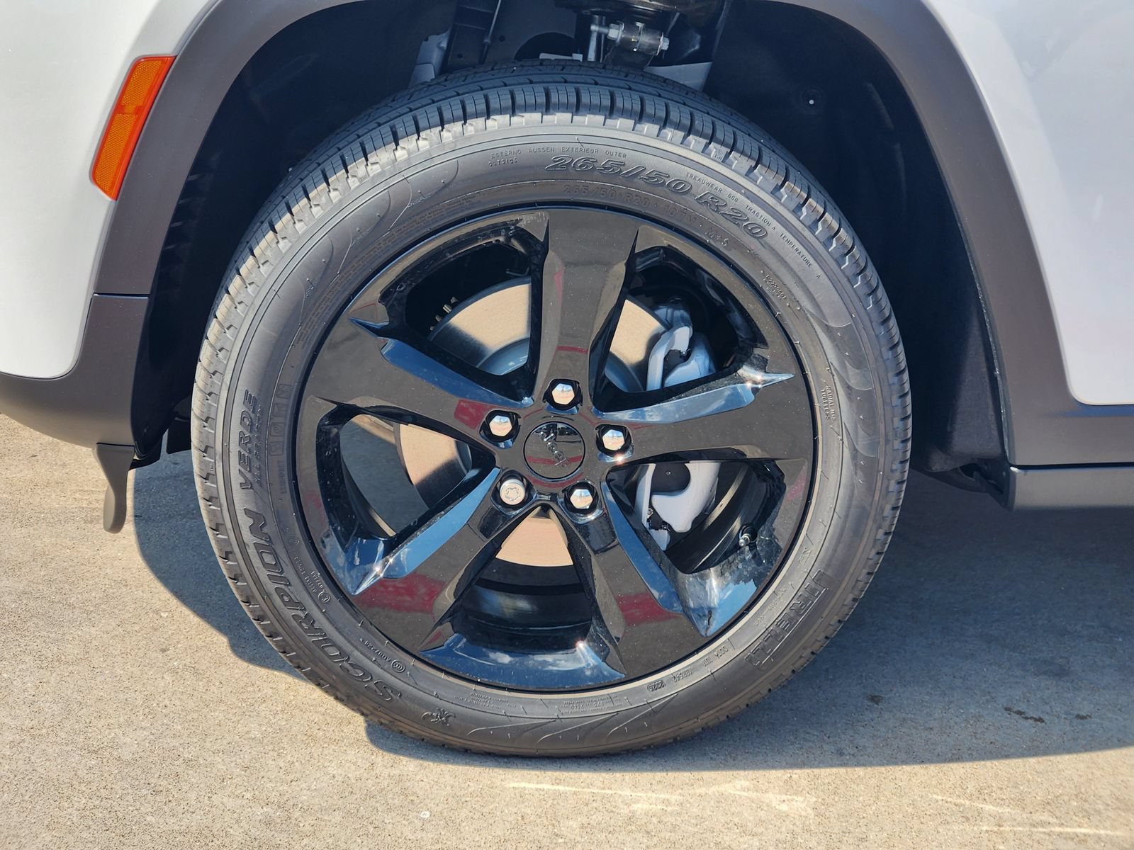 New 2026 Jeep Grand Cherokee Limited AWD/4WD image 11