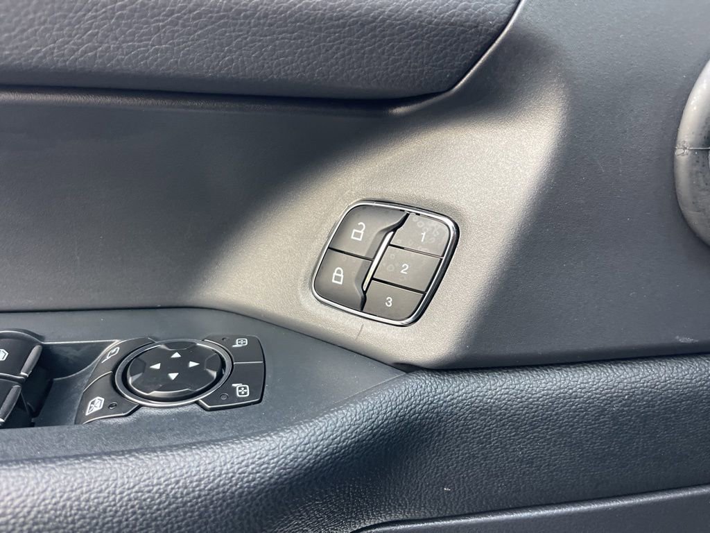 Certified 2024 Ford Expedition XLT image 20