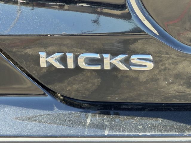 Used 2021 Nissan Kicks S image 9