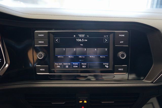 Used 2023 Volkswagen Jetta Sport image 31