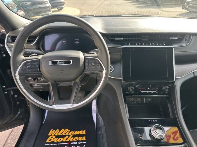 Used 2024 Jeep Grand Cherokee L Laredo image 13