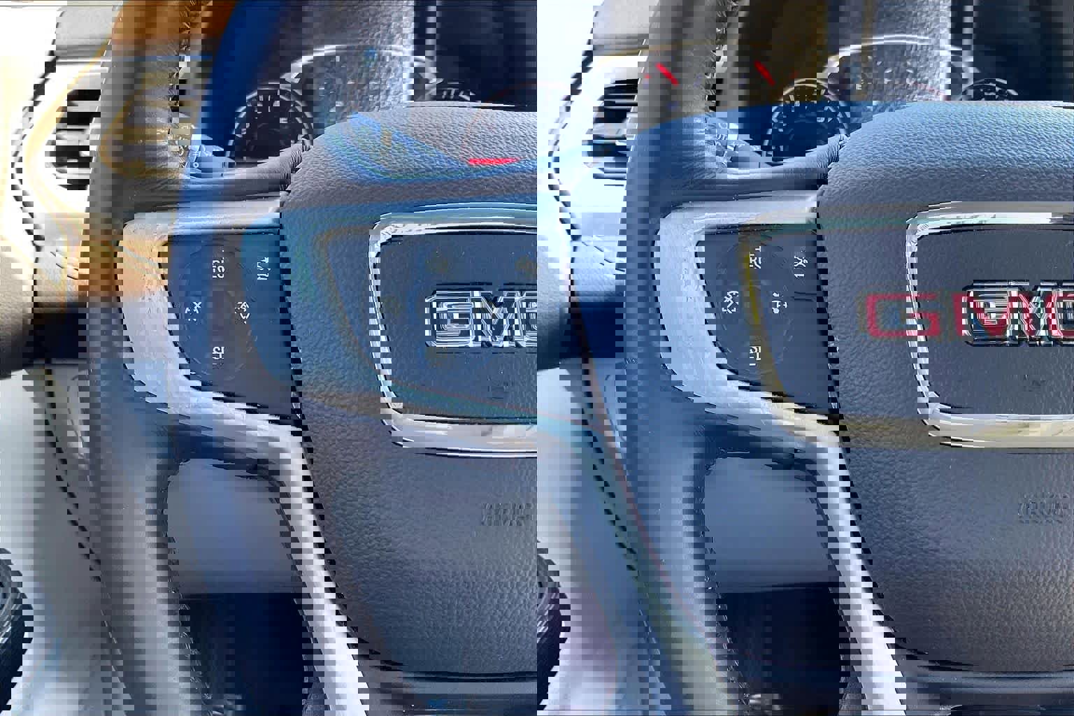 Used 2021 GMC Acadia SLT image 18