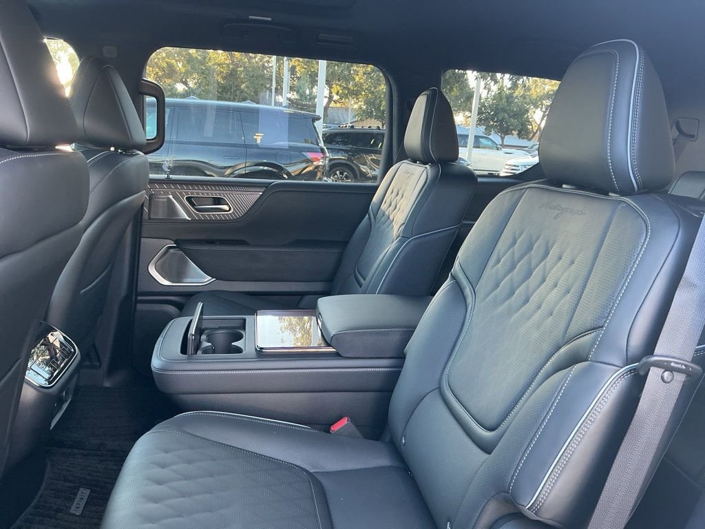 New 2026 INFINITI QX80 Autograph w/ Premium Cargo Package AWD/4WD image 31
