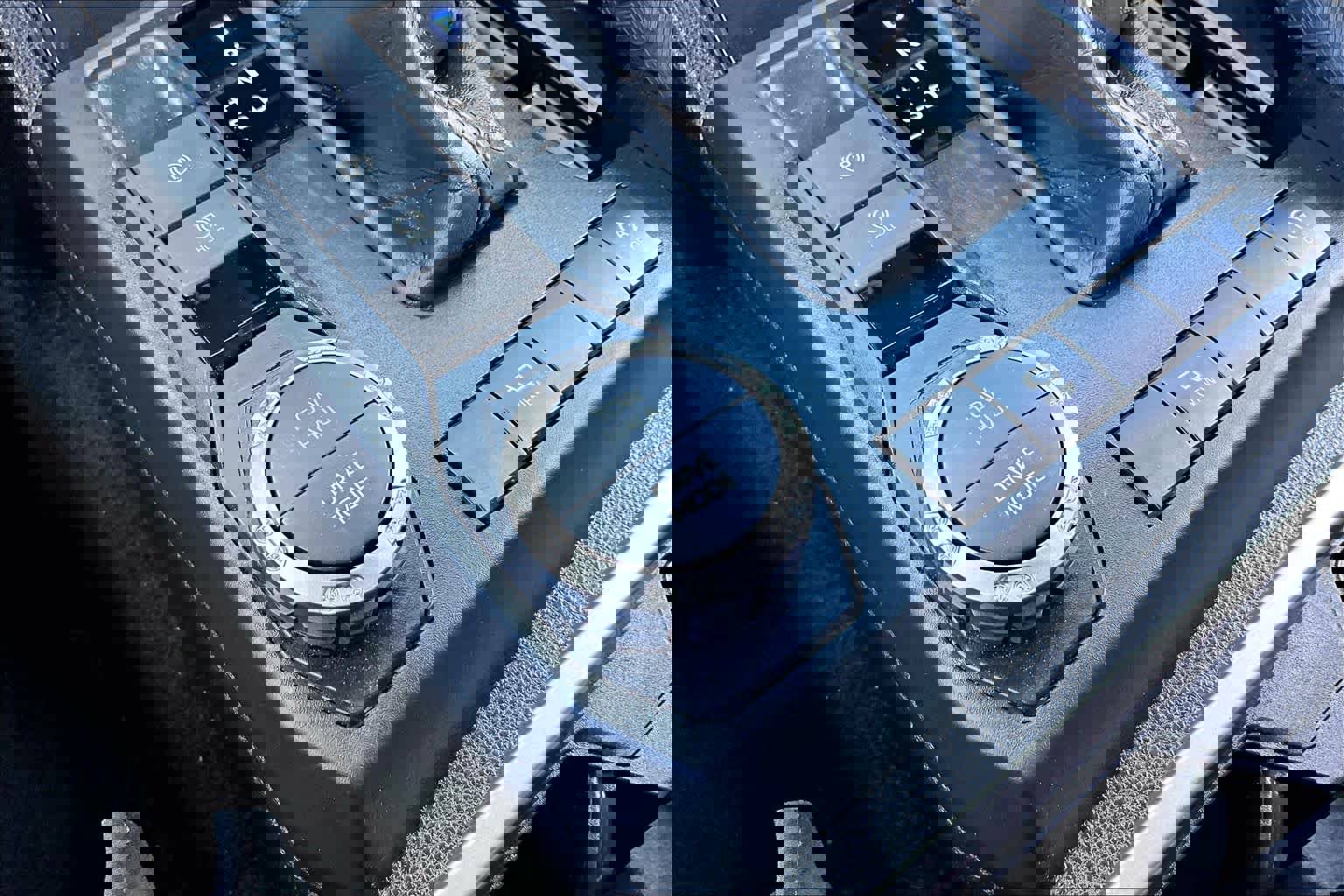 Used 2025 Toyota 4Runner Limited image 33