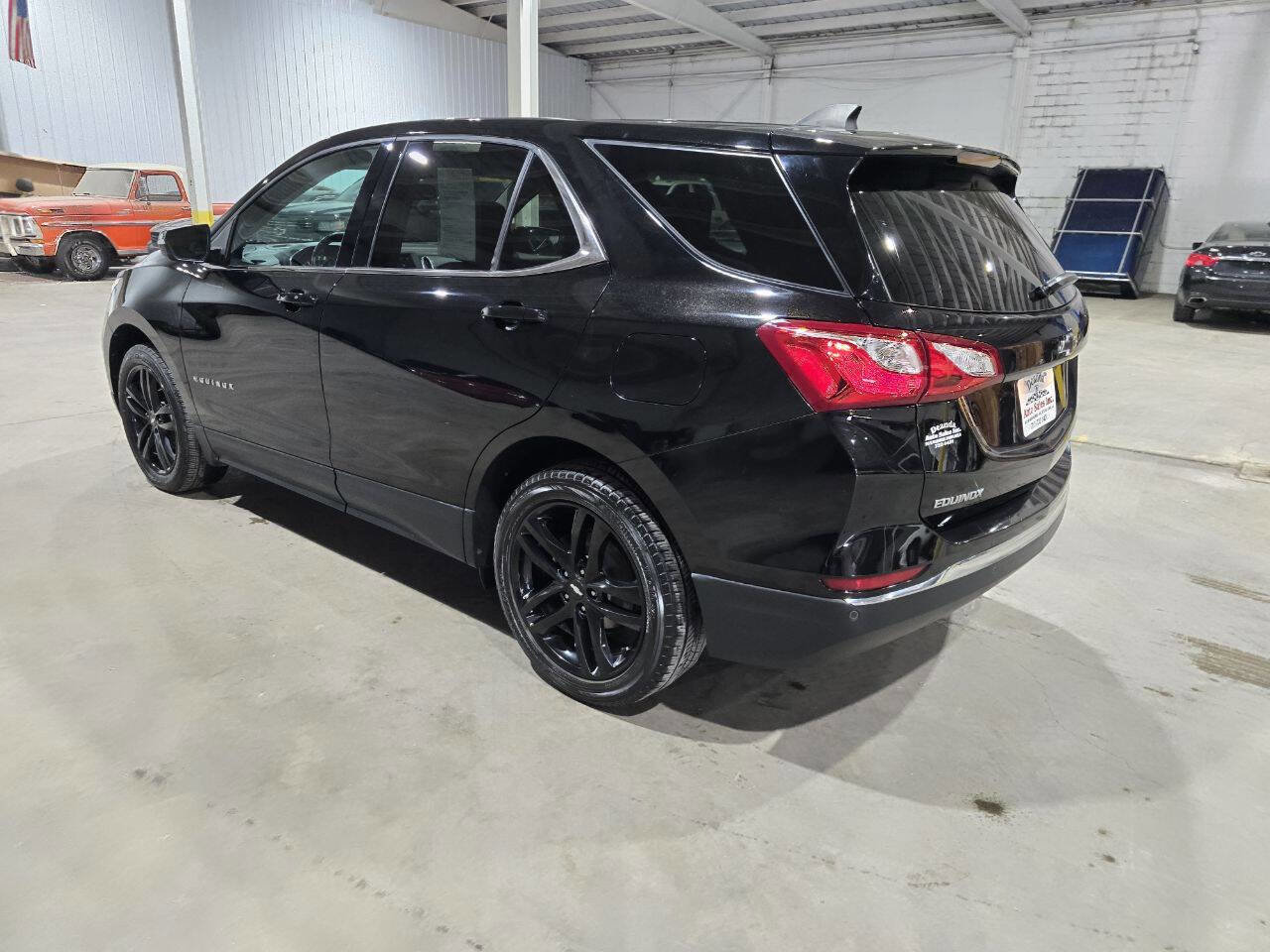 Used 2020 Chevrolet Equinox LT w/ Midnight Edition AWD/4WD image 9