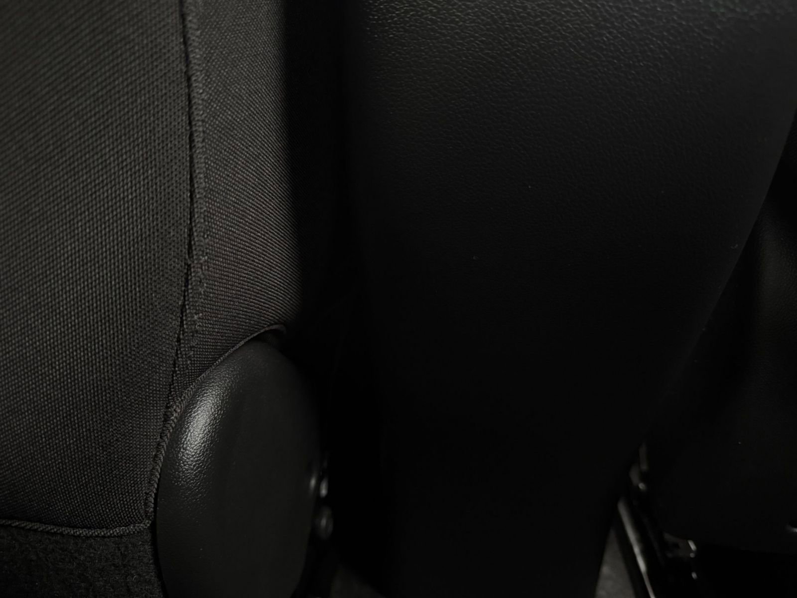 Used 2025 Chevrolet TrailBlazer LT image 24