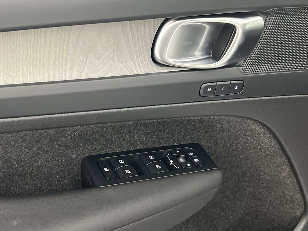 New 2026 Volvo XC40 B5 Core w/ Climate Package image 12