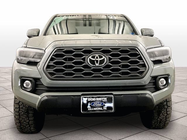 Used 2023 Toyota Tacoma TRD Off-Road w/ Black Out Package (TMS) AWD/4WD image 3