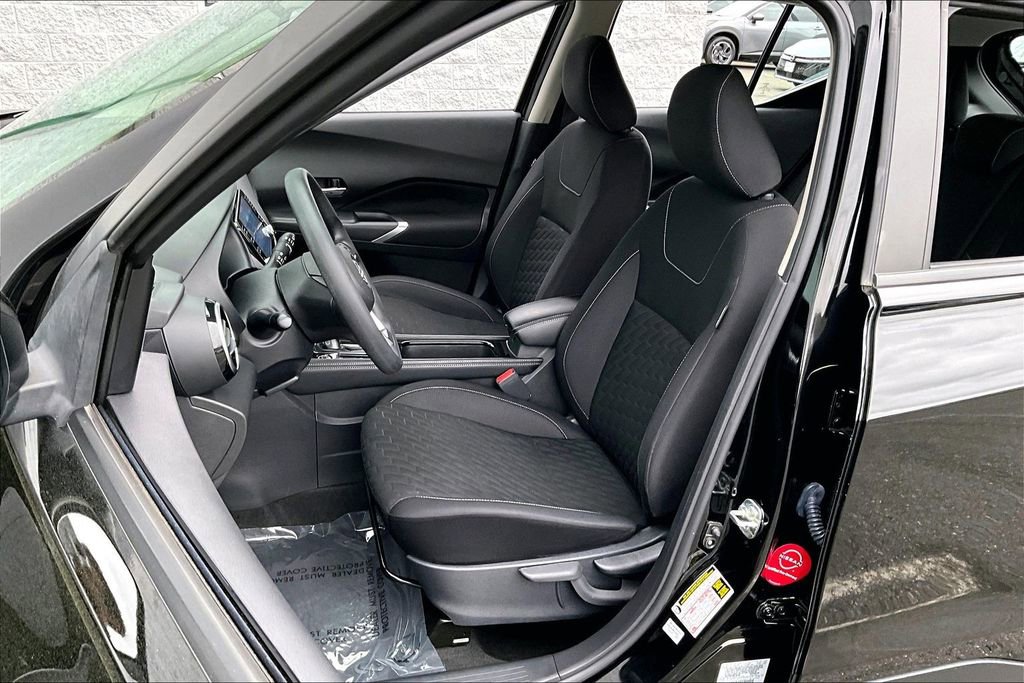 Certified 2022 Nissan Kicks SV image 18