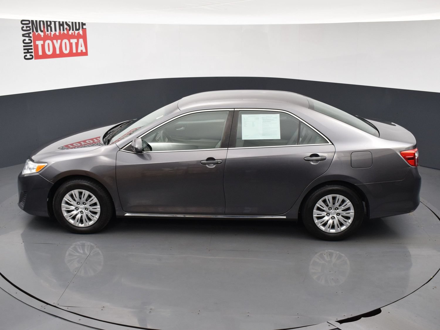 Used 2014 Toyota Camry LE FWD image 17