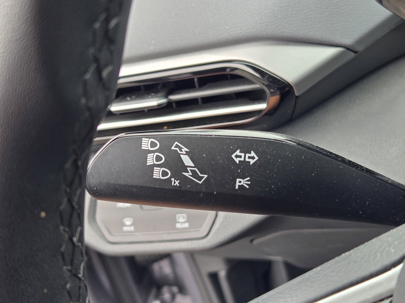 Used 2023 Volkswagen ID.4 Pro S RWD image 25
