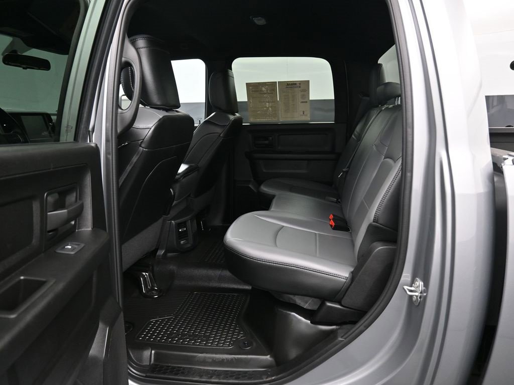 Used 2024 RAM 2500 Tradesman w/ Chrome Appearance Group image 30