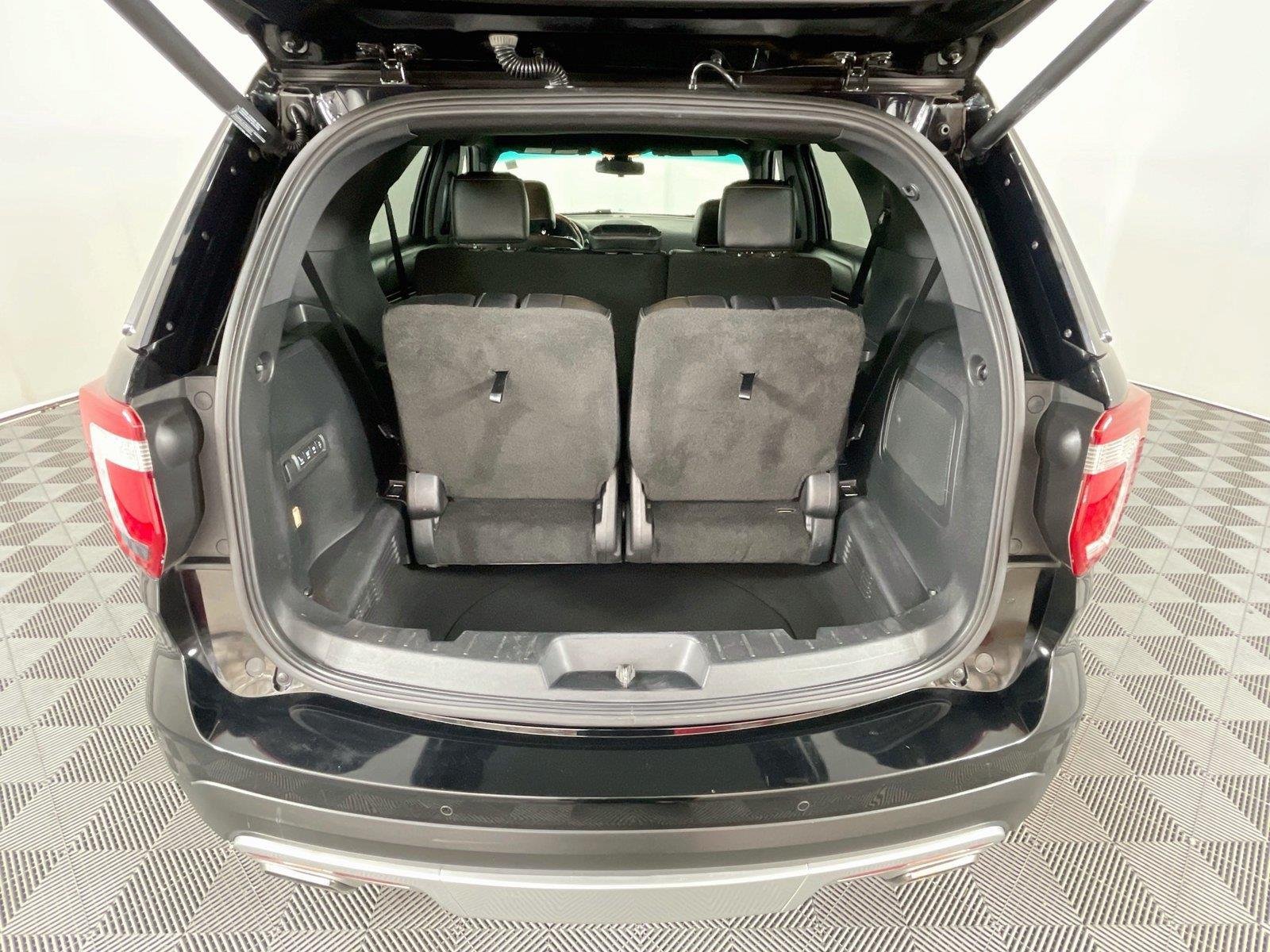 Used 2016 Ford Explorer Platinum AWD/4WD image 28
