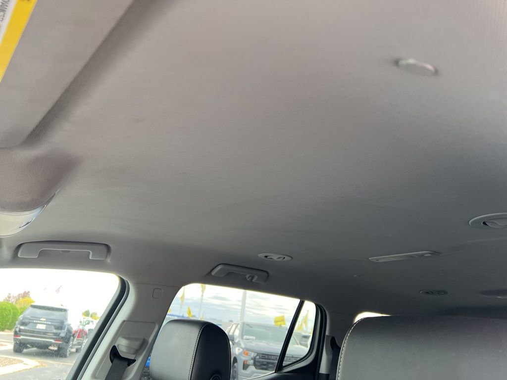 Used 2023 GMC Acadia SLT image 11