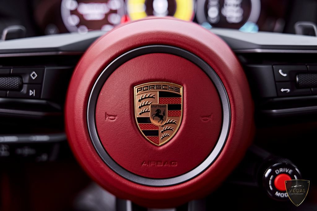 Used 2025 Porsche 911 Carrera RWD image 68