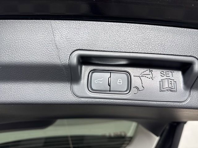 New 2025 Ford Explorer Active w/ Active Comfort Package image 29