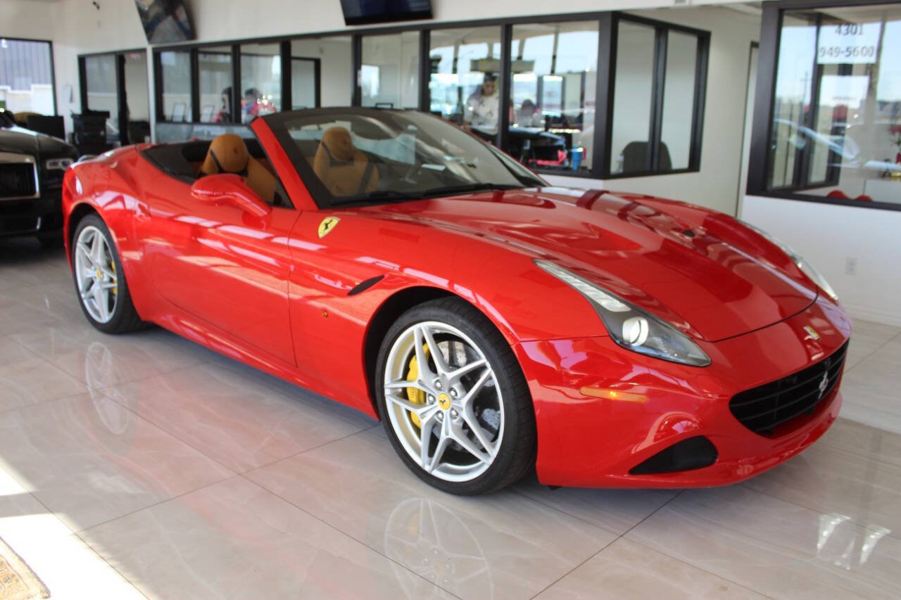 Used 2016 Ferrari California T RWD image 6