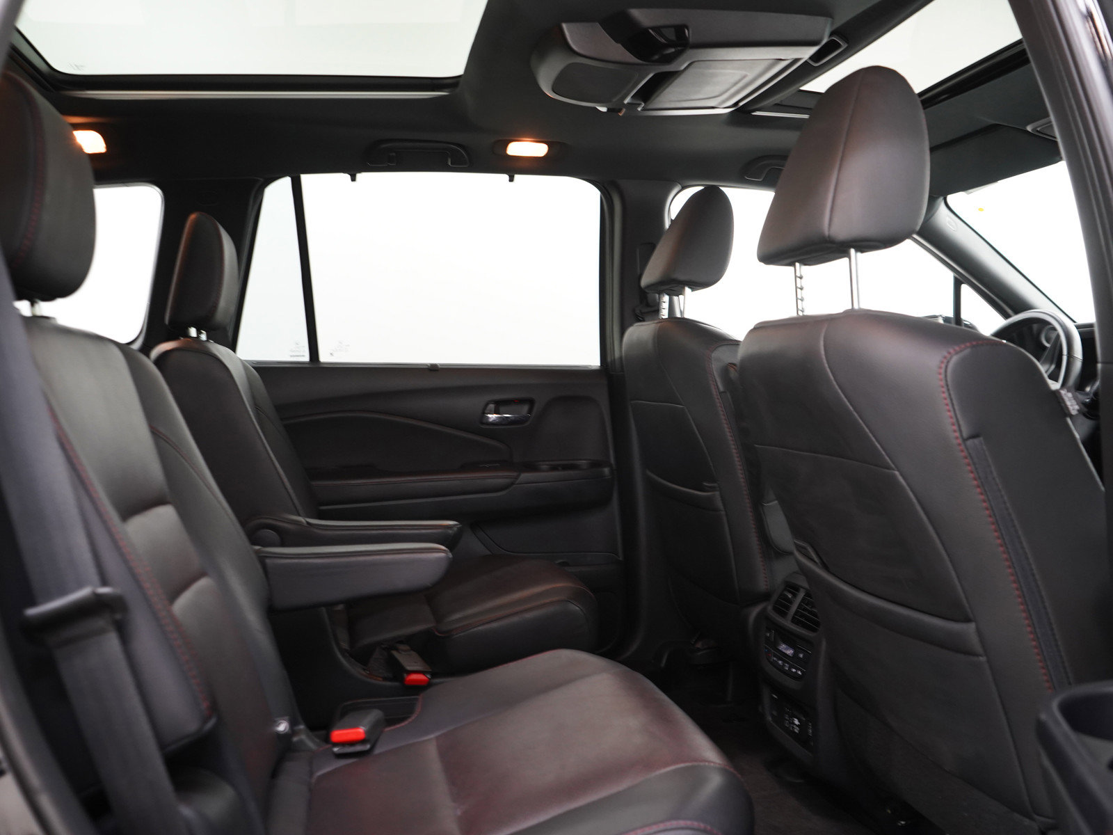 Used 2019 Honda Pilot Elite image 12