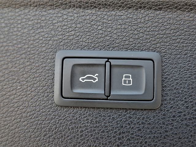 Used 2019 Audi SQ5 Premium Plus w/ Premium Plus Package AWD/4WD image 35