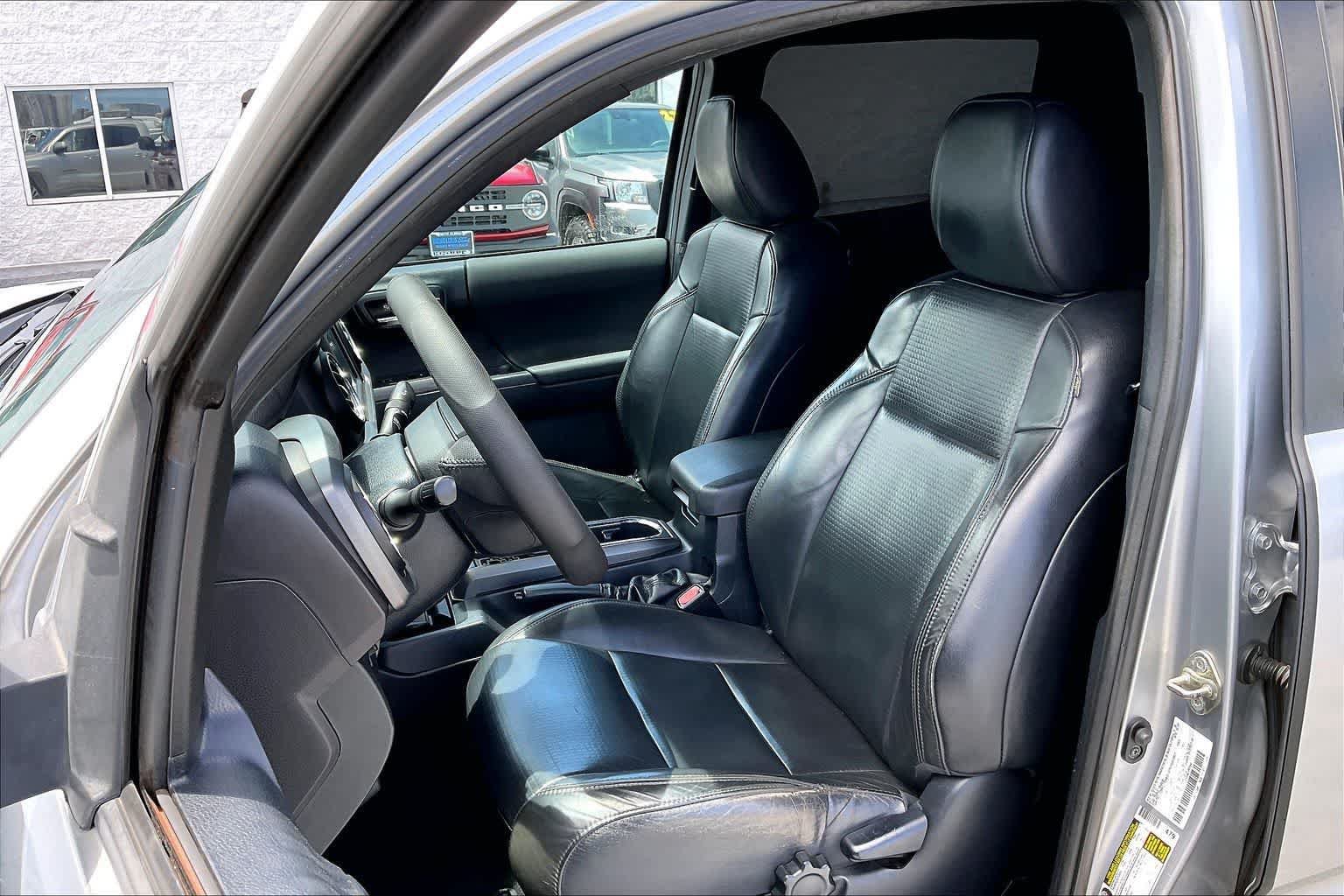 Used 2018 Toyota Tacoma 4x4 Double Cab image 11