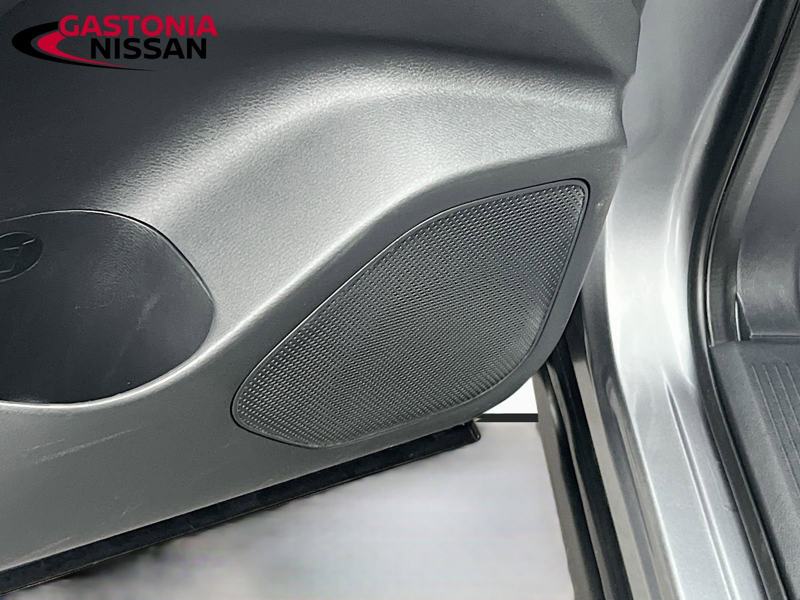 Used 2023 Nissan Rogue SL w/ SL Premium Package image 23